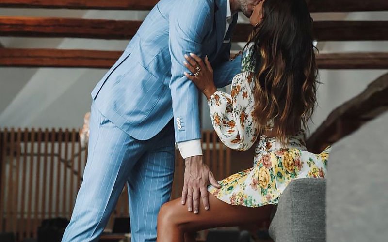 sugar baby with sugar daddy kissing